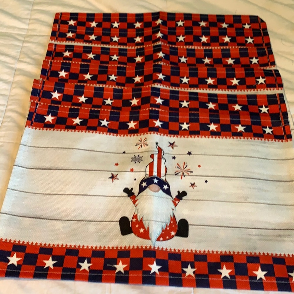 NWT 6 pieoe set patriotic gnome  cloth placements